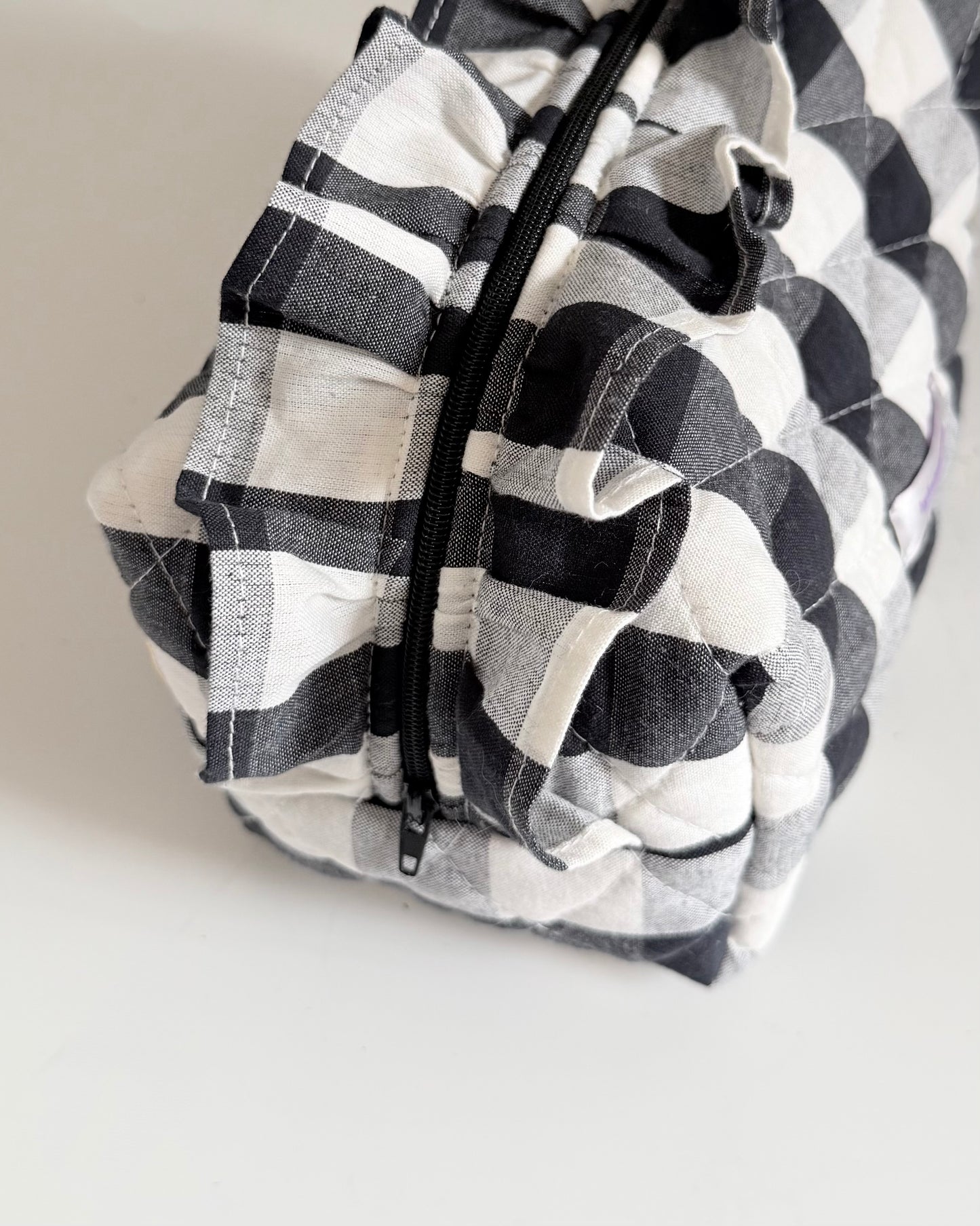 BLACK & WHITE GINGHAM QUILTED MAKEUP BAG