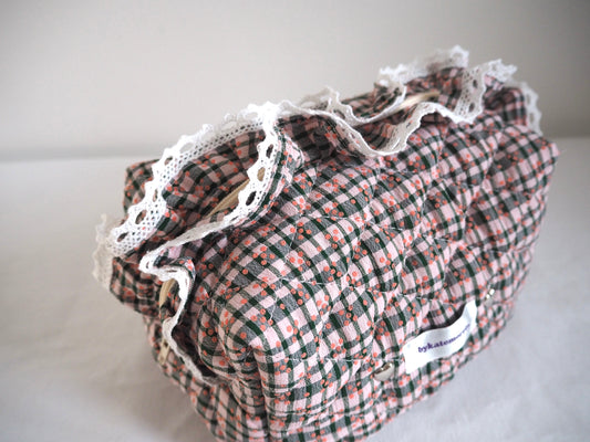 GREEN LACE FRILL QUILTED CHECKERED MAKEUP BAG