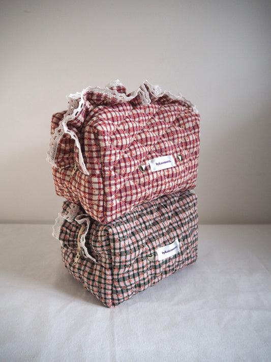 PINK LACE FRILL QUILTED CHECKERED MAKEUP BAG