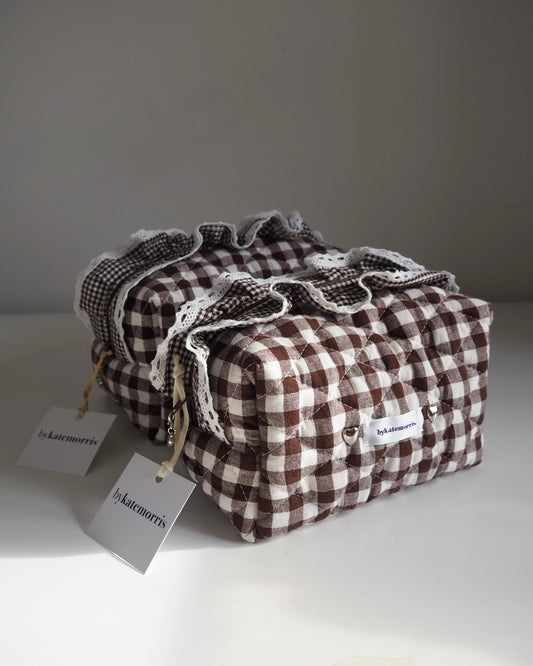 BROWN LACE FRILL GINGHAM QUILTED MAKEUP BAG