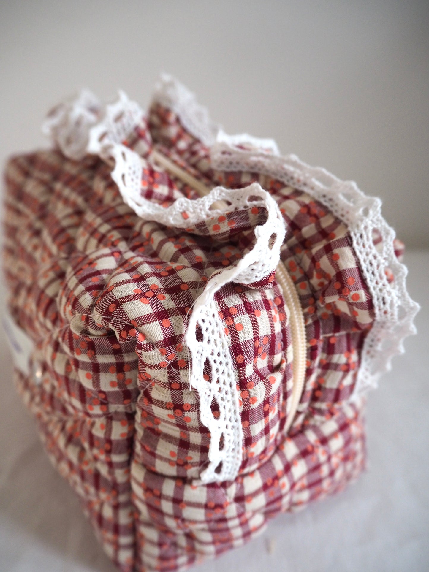 PINK LACE FRILL QUILTED CHECKERED MAKEUP BAG