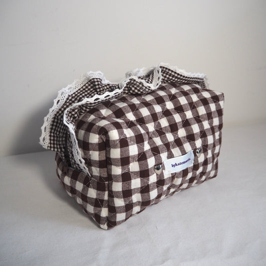 BROWN LACE FRILL GINGHAM QUILTED MAKEUP BAG