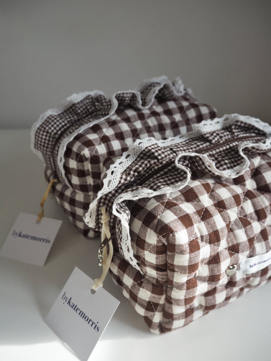 BROWN LACE FRILL GINGHAM QUILTED MAKEUP BAG